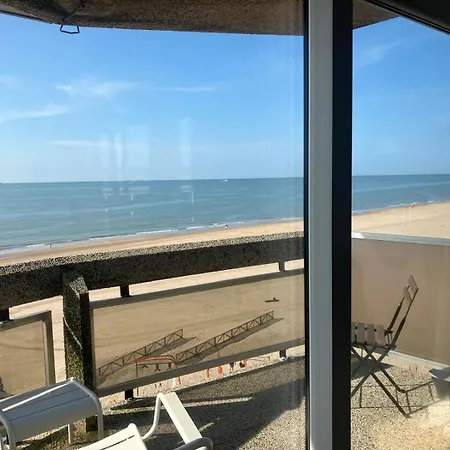 Sea View Aldis Lägenhet *